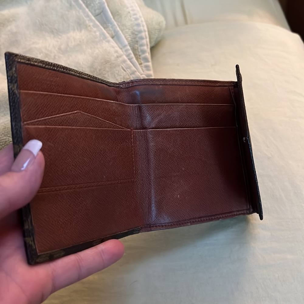 Wallet - Picture 2 of 4